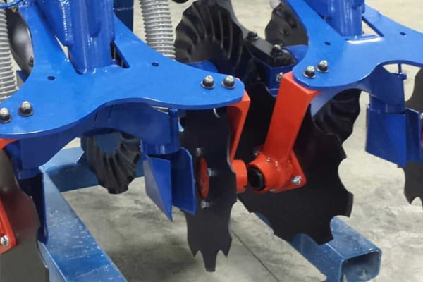 10 Row Tank Mounted Toolbar